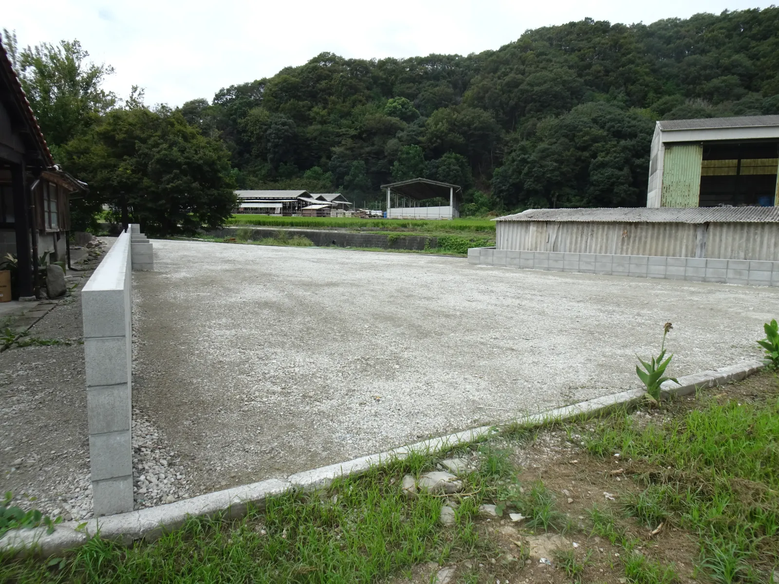 砕石で仕上げた雑種地