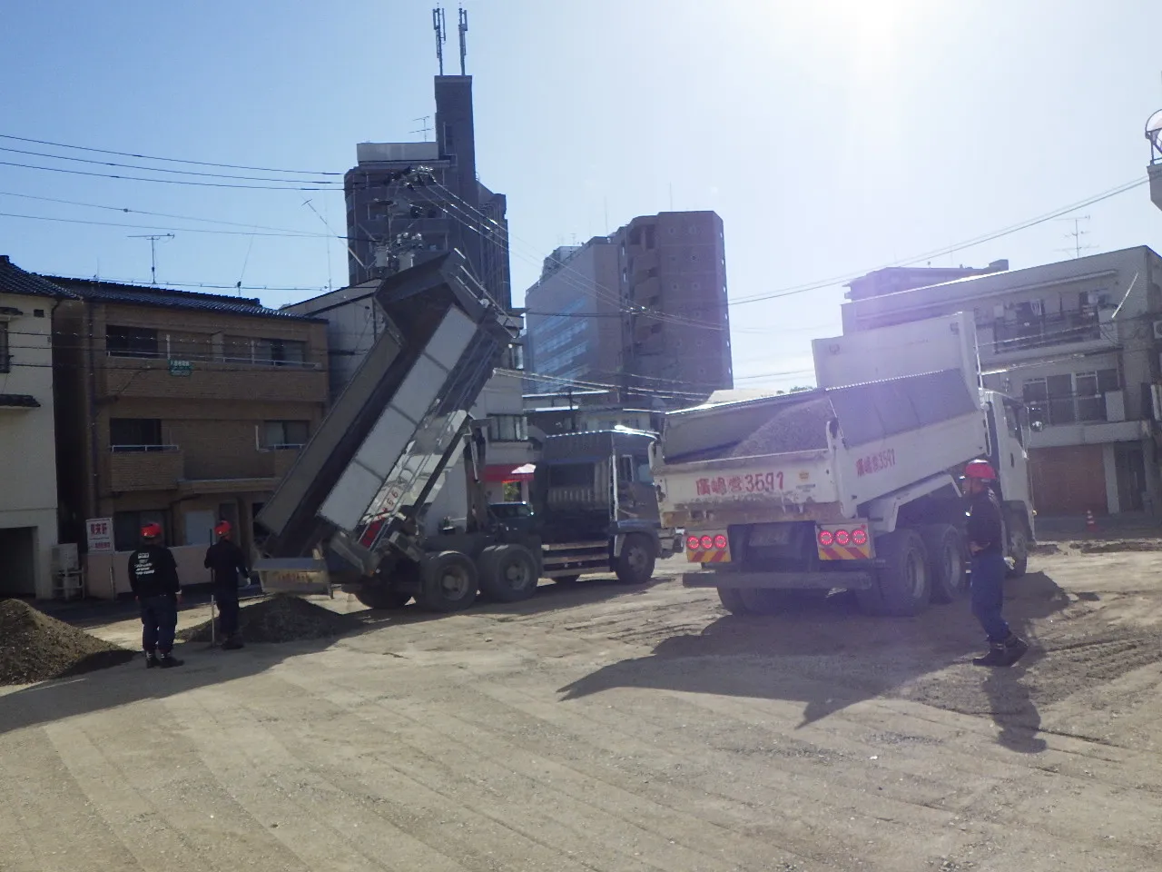 載積駐車場 ダンプの誘導